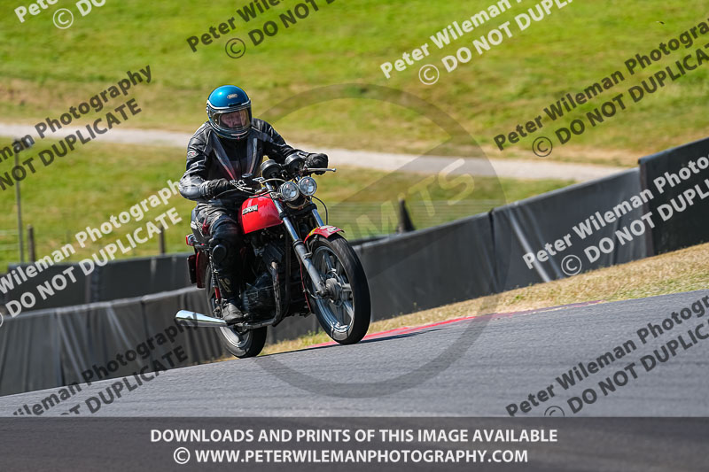 cadwell park;cadwell park photographs;cadwell trackday photographs;enduro digital images;event digital images;eventdigitalimages;peter wileman photography;racing digital images;trackday digital images;trackday photos